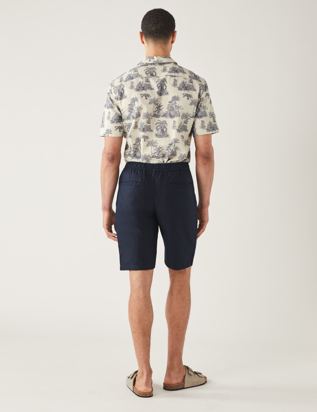 Linen Blend Elasticated Waist Chino Shorts image 4