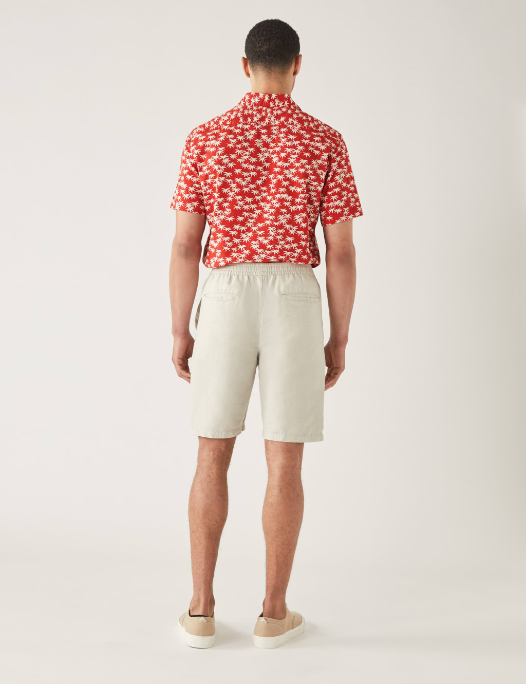 Linen Blend Elasticated Waist Chino Shorts image 4