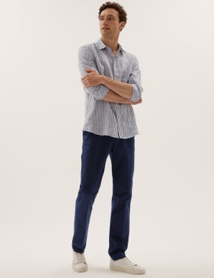 Mens Blue Harbour Chino coupe standard en tissu extensible de première qualité - French Navy