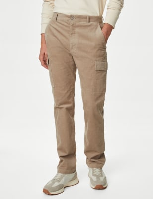 Pantalón cargo elástico beige con grandes bolsillos