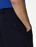 سروال قصير تريكينج بتقنية Stormwear™ ومزين بنقوش مميزة ومقاوم للاهتراء