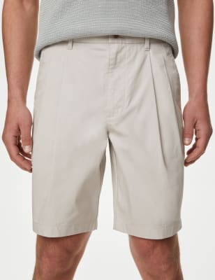 

M&S Collection Chinos cortos con pinzas superligerosMens - Natural, Natural