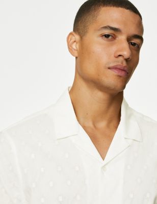 Hemd aus reiner Baumwolle mit Cuban Collar und Strukturmuster - DE