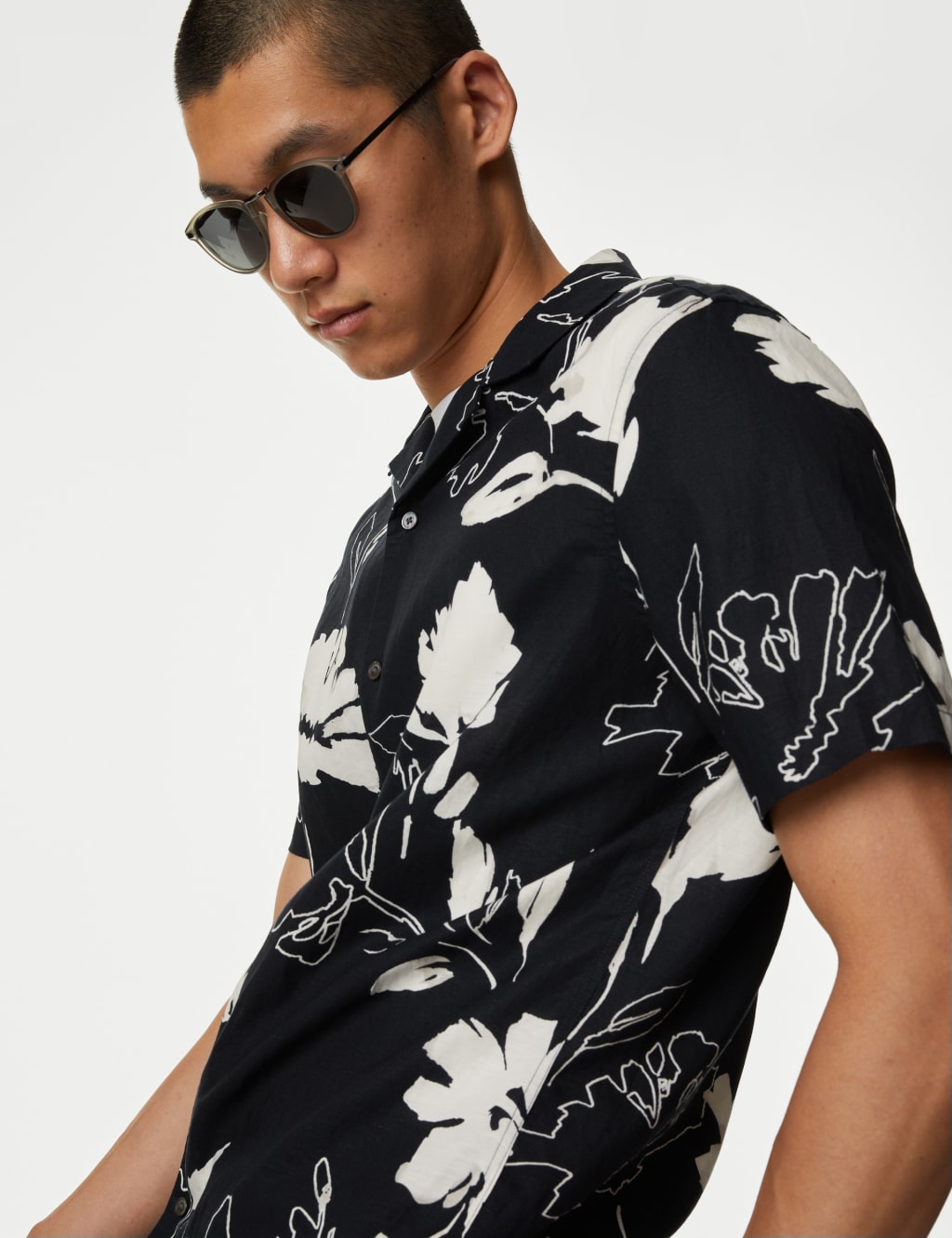 Linen Rich Floral Revere Shirt image 3