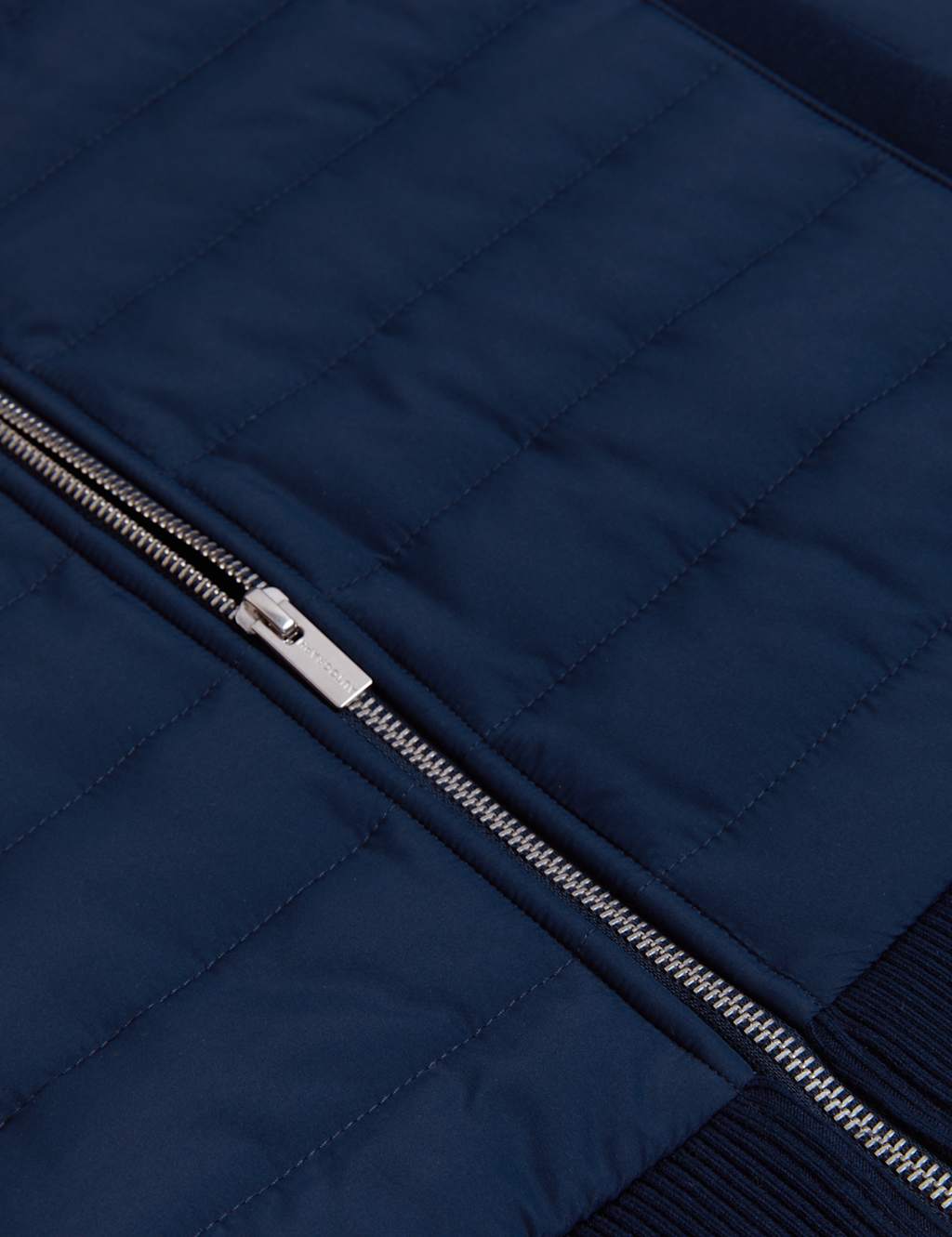 Quilted Hybrid Gilet image 5