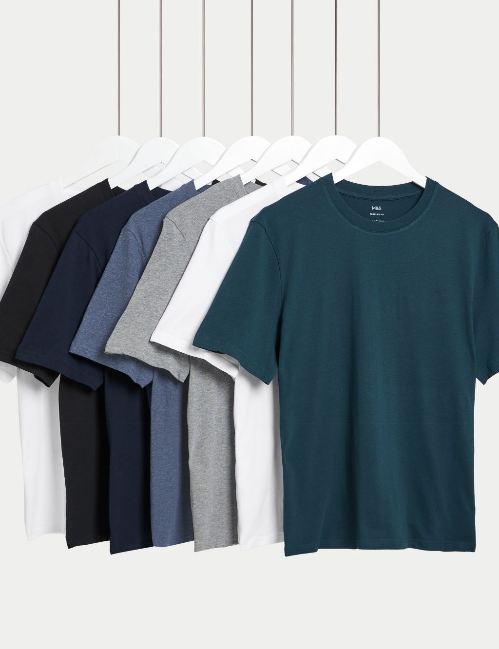 Men’s Holiday T-Shirts | M&S