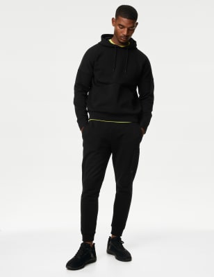 Plain black hotsell nike joggers