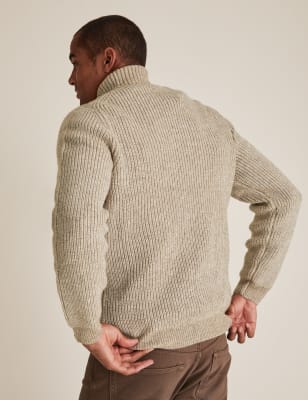 Dicker Rollkragenpullover Mit Rippenmuster