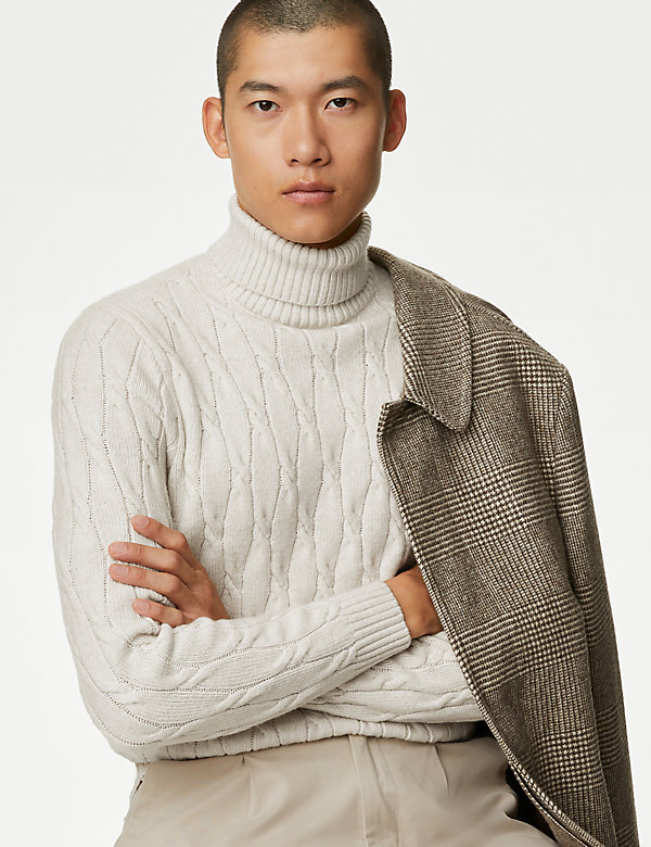 Pullover mit Zopfmuster und hohem Ausschnitt - DE