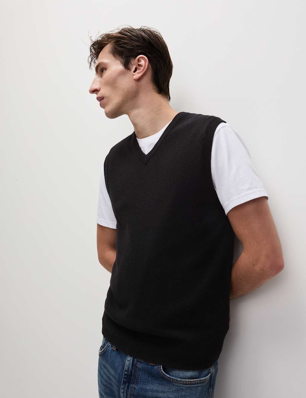 Sleeveless Crew Neck Sweater