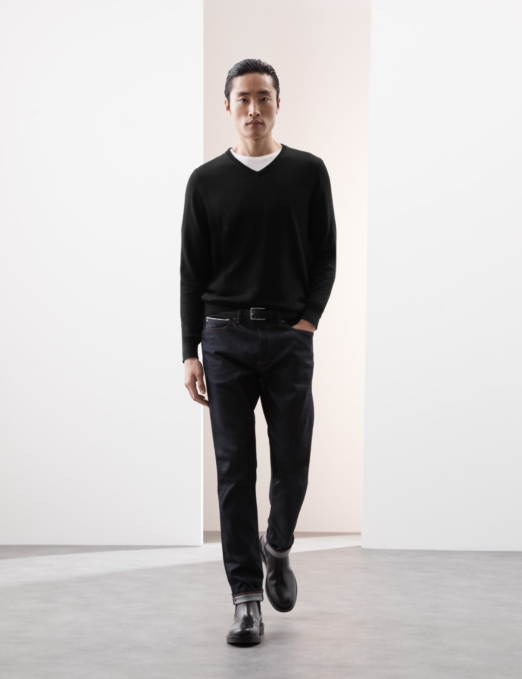 Pure Extra Fine Merino Wool V-Neck Jumper image 3