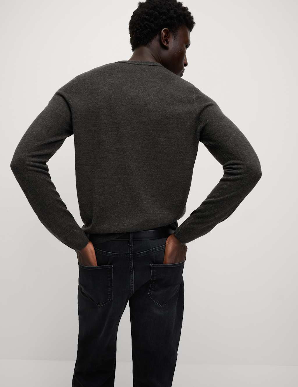 Cashmilon™ V-Neck Jumper image 4