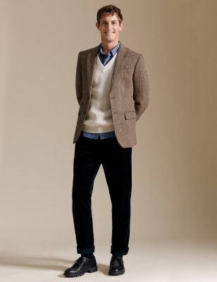 Back to Classic: Tweed Jacket & White Straight Leg Jeans