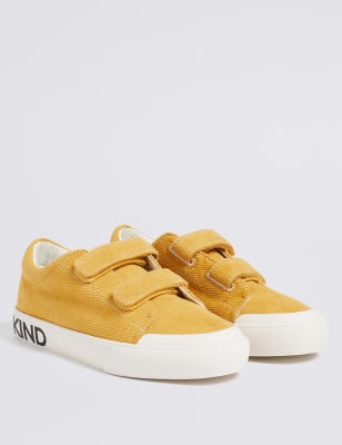 &Pi;&alpha;&iota;&delta;&iota;&kappa;ά &alpha;&theta;&lambda;&eta;&tau;&iota;&kappa;ά &pi;&alpha;&pi;&omicron;ύ&tau;&sigma;&iota;&alpha; Freshfeet&trade; &alpha;&pi;ό &kappa;&omicron;&tau;&lambda;έ ύ&phi;&alpha;&sigma;&mu;&alpha; (&mu;&epsilon;&gamma;έ&theta;&eta; 21,5-30,5)