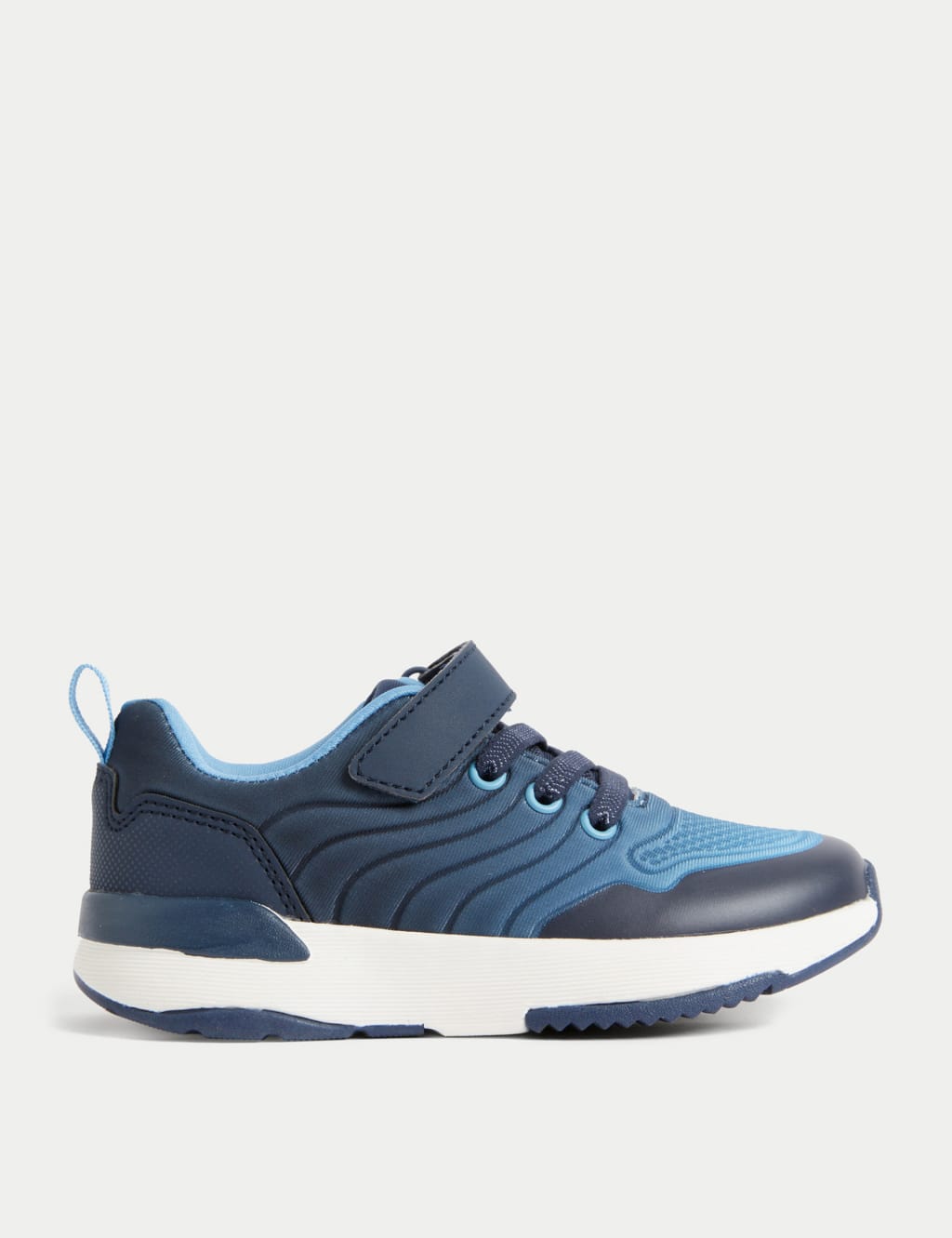 M and hot sale s boys shoes