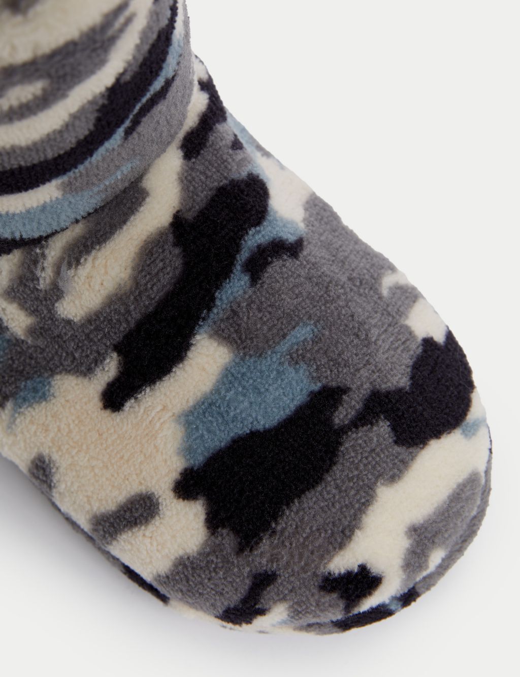 Kids' Camouflage Slipper Boots (4 Small - 7 Large) image 3