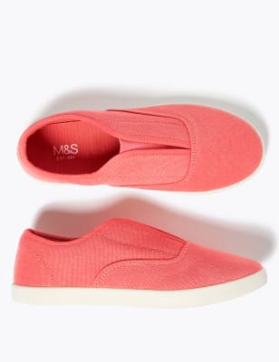 slip on plimsolls