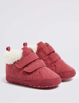 Chaussures b&eacute;b&eacute; en velours c&ocirc;tel&eacute; &agrave; bande auto-agrippante (jusqu&rsquo;au 18&nbsp;mois)