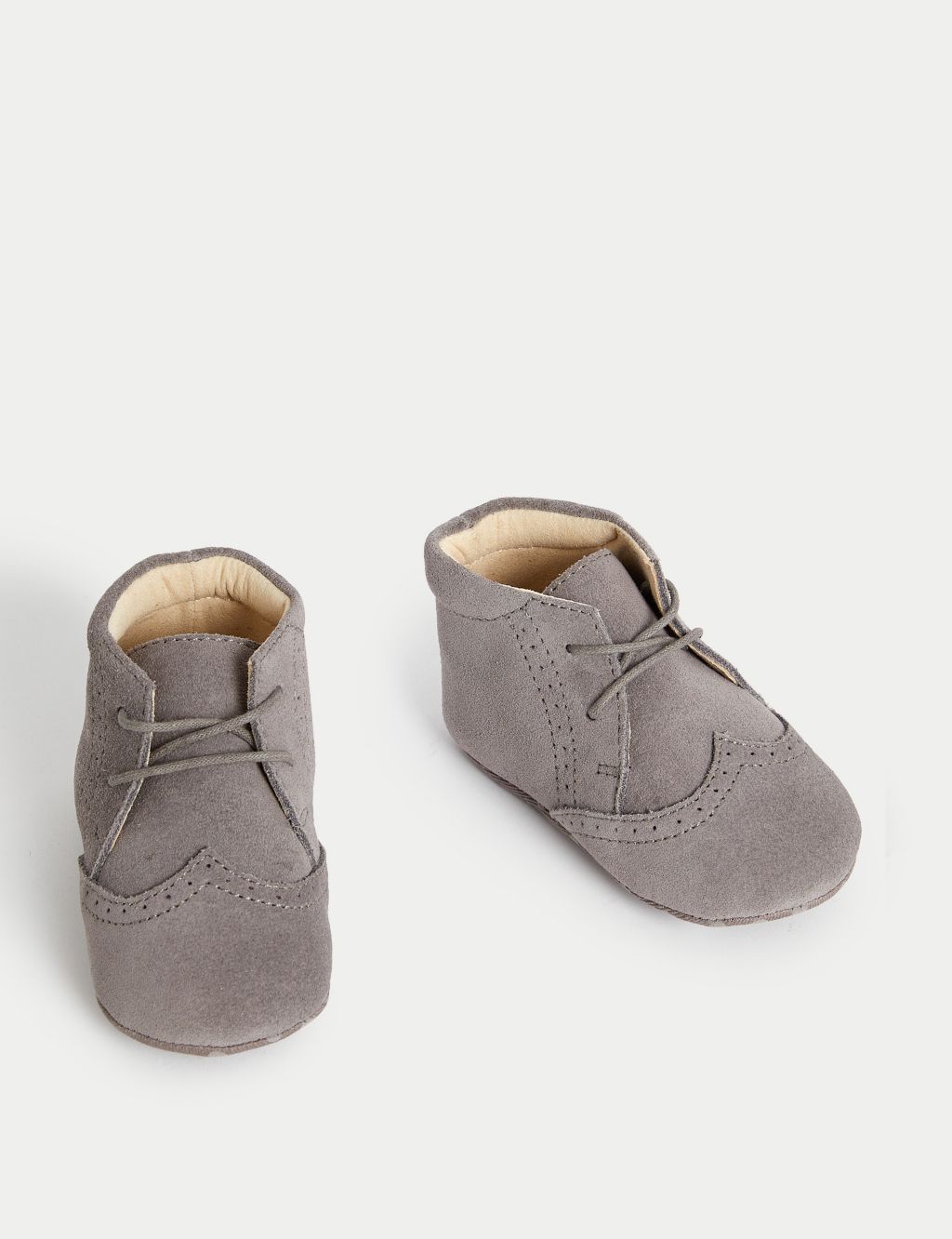 Baby Gift Boxed Suede Pram Shoes (0-18 Mths) image 2