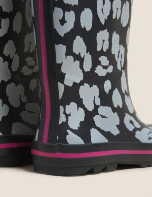 grey leopard print wellies