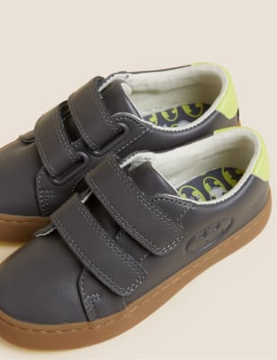 

M&S Collection Zapatillas deportivas infantiles Freshfeet™ de Batman™ con velcro (4 pequeño-12 pequeño) - Black, Black