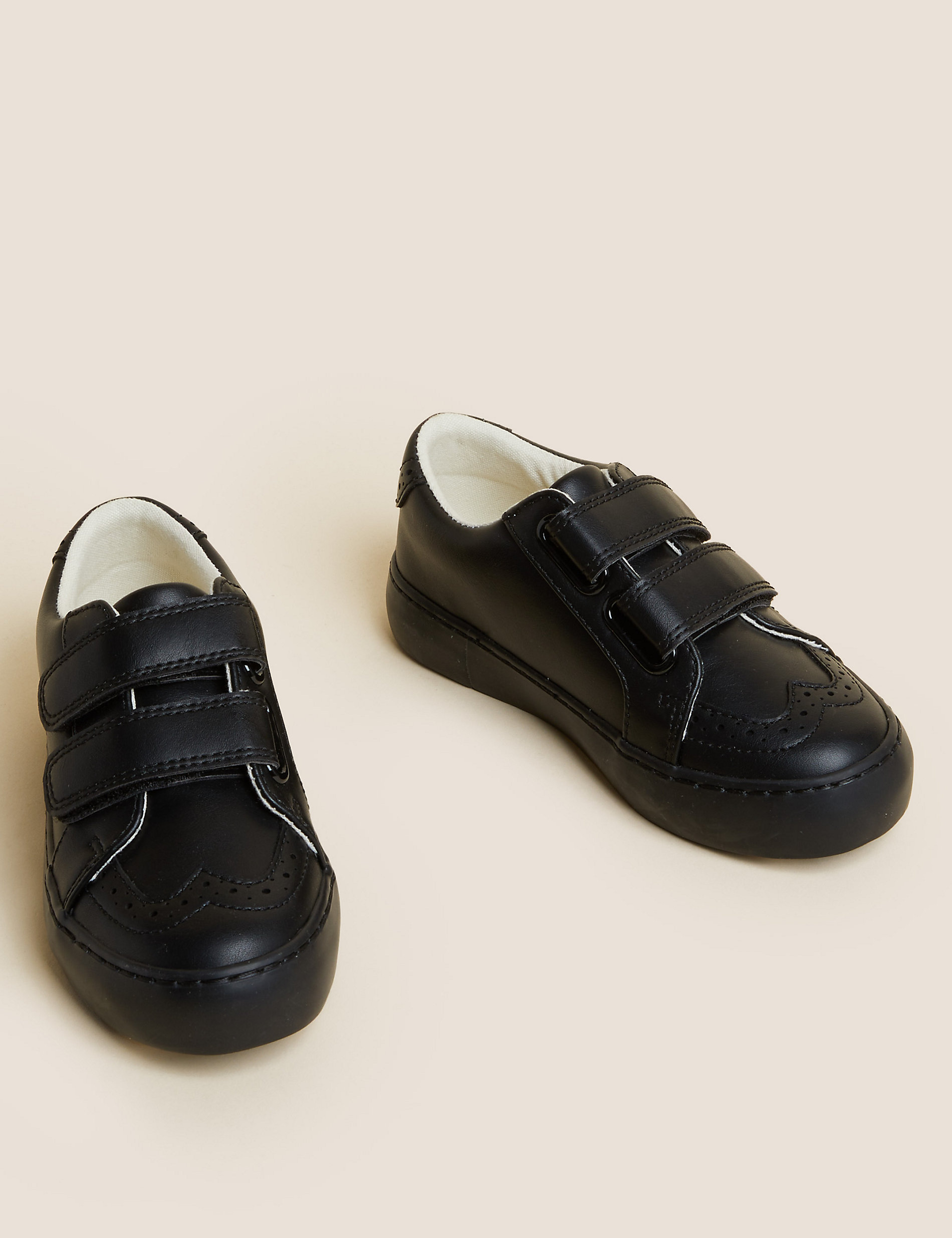 Zapatos infantiles Freshfeet™ con velcro (3 pequeño- 13 pequeño)