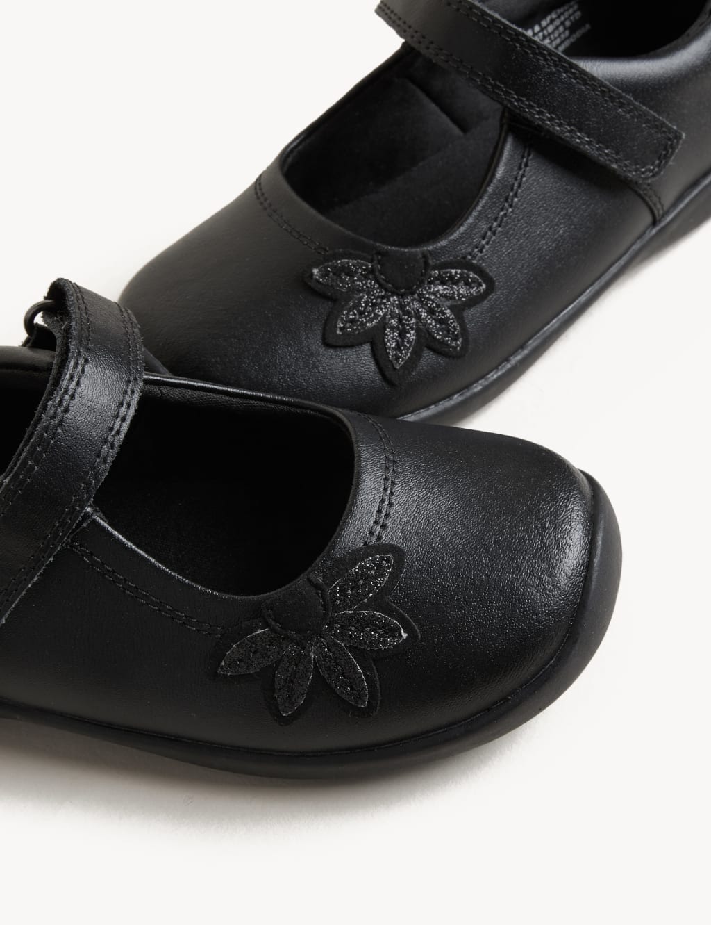Kids' Leather Freshfeet™ School Shoes (8 Small - 2 Large) image 3
