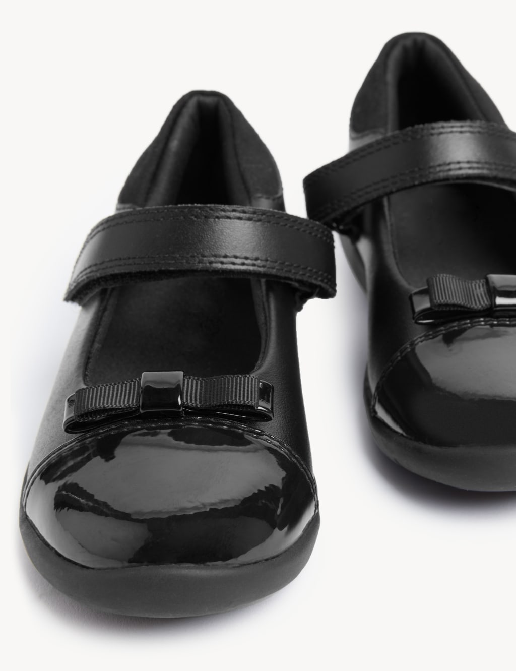 Kids' Leather Freshfeet™ Bow School Shoes (8 Small-2 Large) image 2