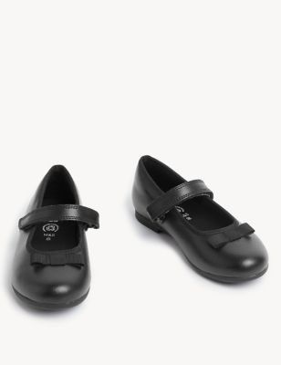 Kids’ Leather Freshfeet™ Bow School Shoes (8 Small - 2 Large)