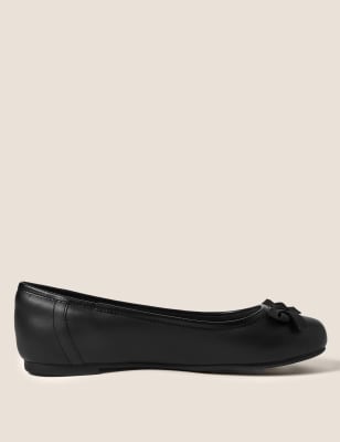

Girls M&S Collection Kids' Leather Ballet Pumps (13 Small - 9 Large) - Black, Black