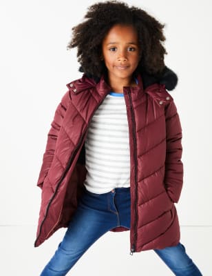 Bunda s&nbsp;kapuc&iacute; a vycp&aacute;vkami a s&nbsp;technologi&iacute; Stormwear&trade; (3&ndash;16&nbsp;let)