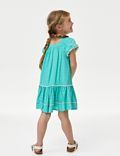 绒球层褶连衣裙（2-8 岁）