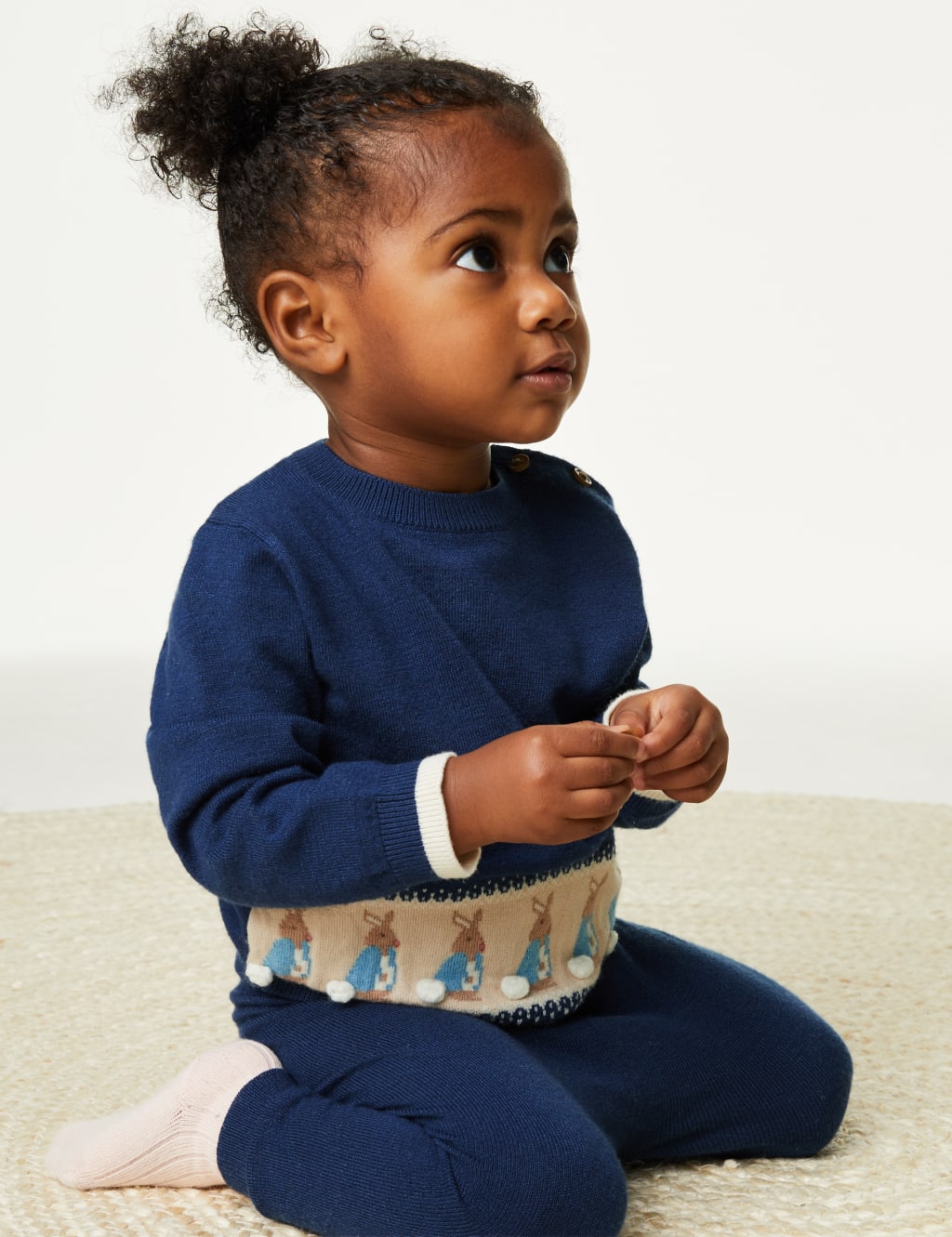 2pc Knitted Peter Rabbit™ Outfit (0-3 Yrs) image 8