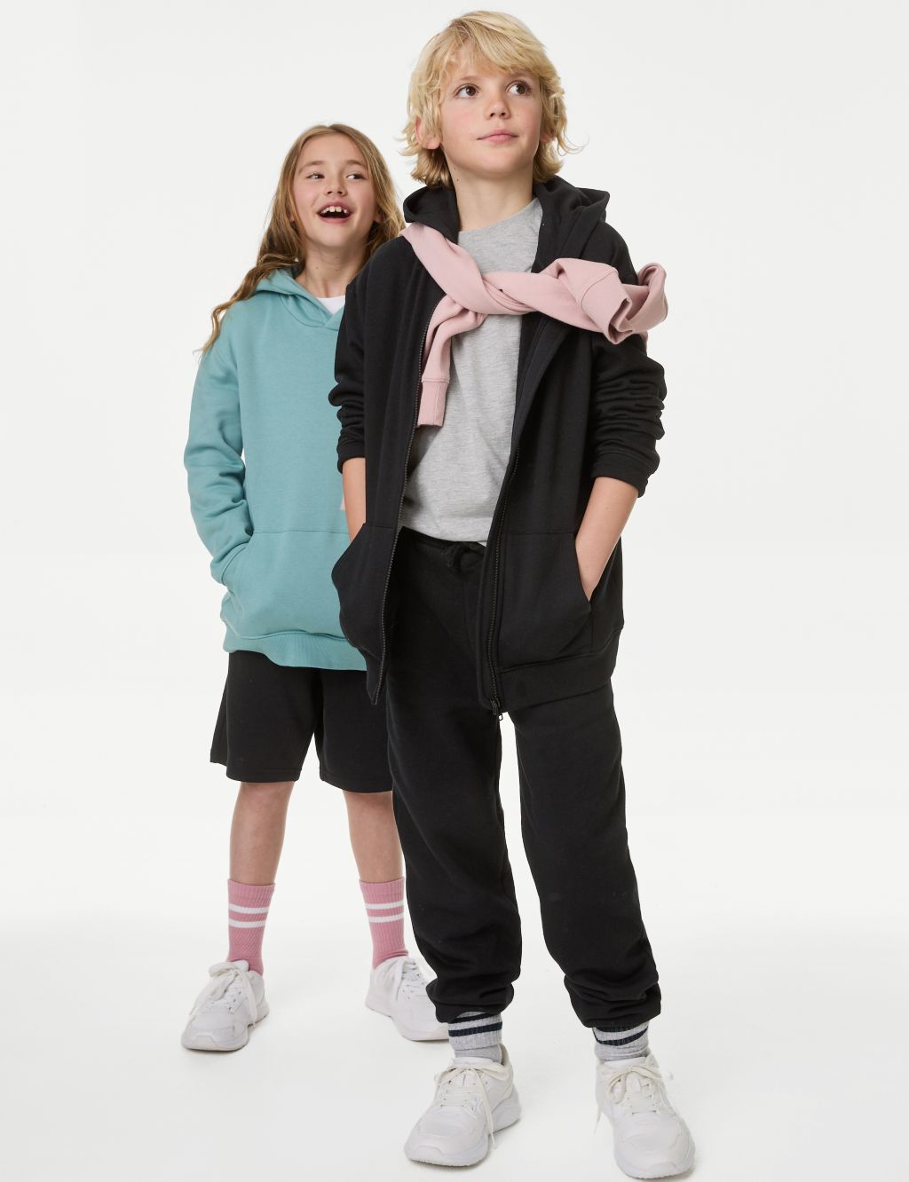 New Balance Girls' Sweatpants - Active Fleece Joggers (Size: 4-16) :  : Clothing, Shoes & Accessories
