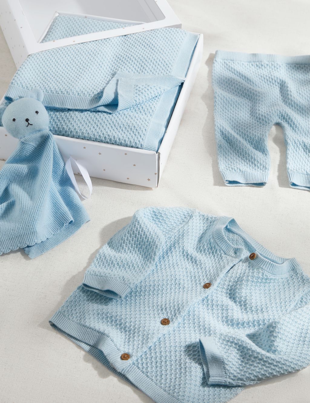 4pc Knitted Gift Set (0-6 Mths)