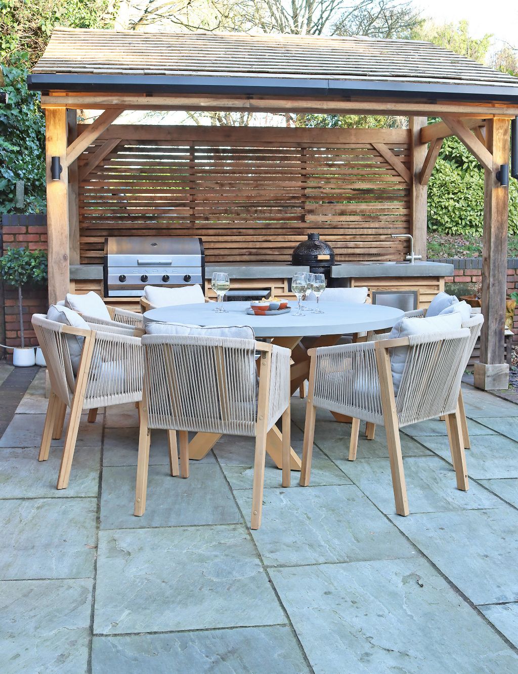 Luna 8 Seater Garden Table & Chairs