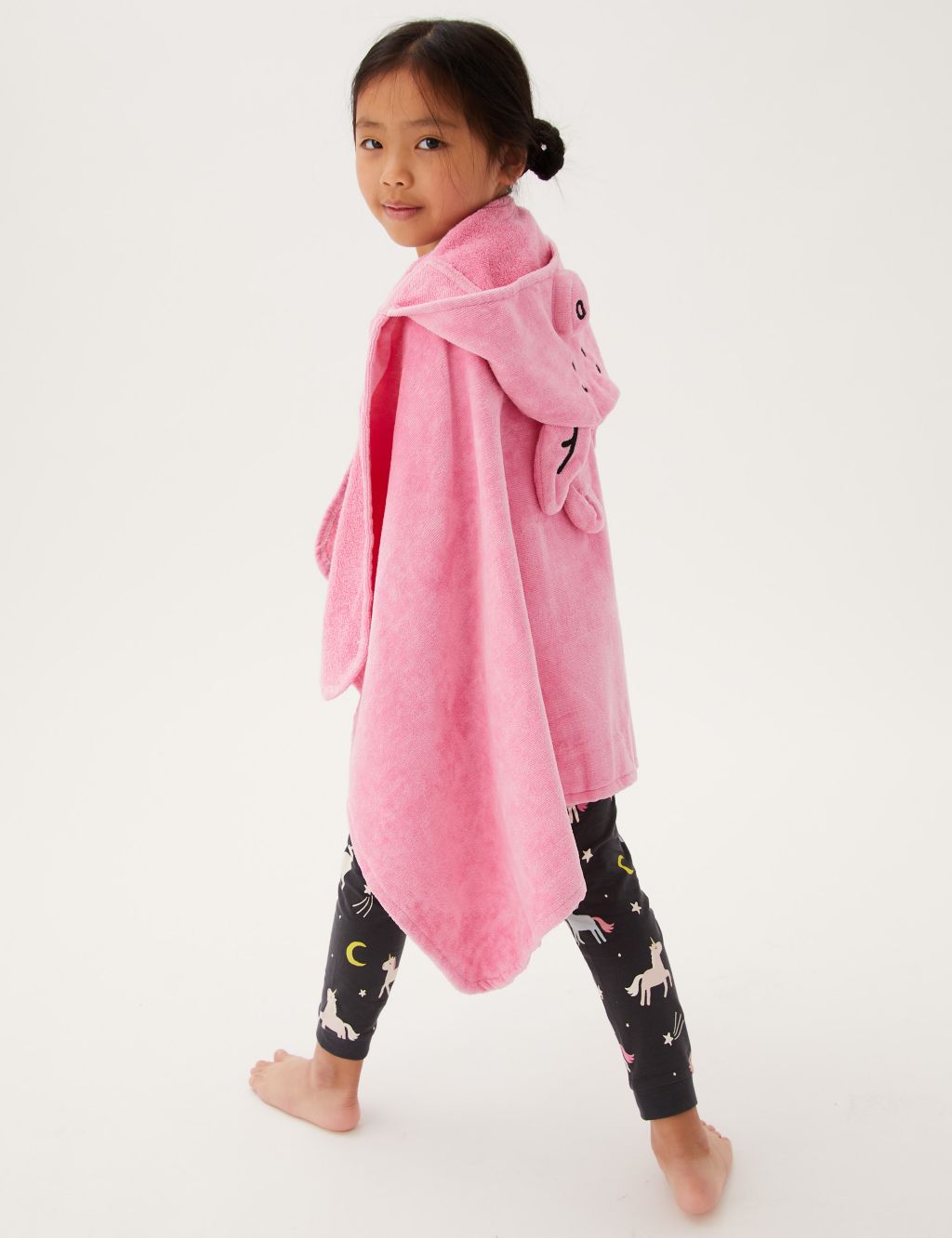 Pure Cotton Percy Pig™ Kids Hooded Towel image 5