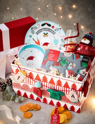 Kids christmas best sale hamper ideas