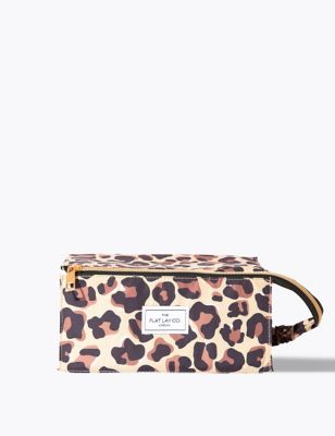 Flat Lay Co Womens Makeup Box Bag In Leopard Print