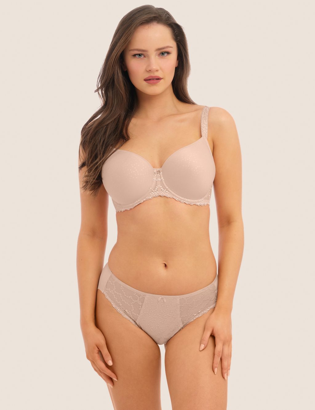 Ana Moulded Full Cup Spacer Bra D-H image 3