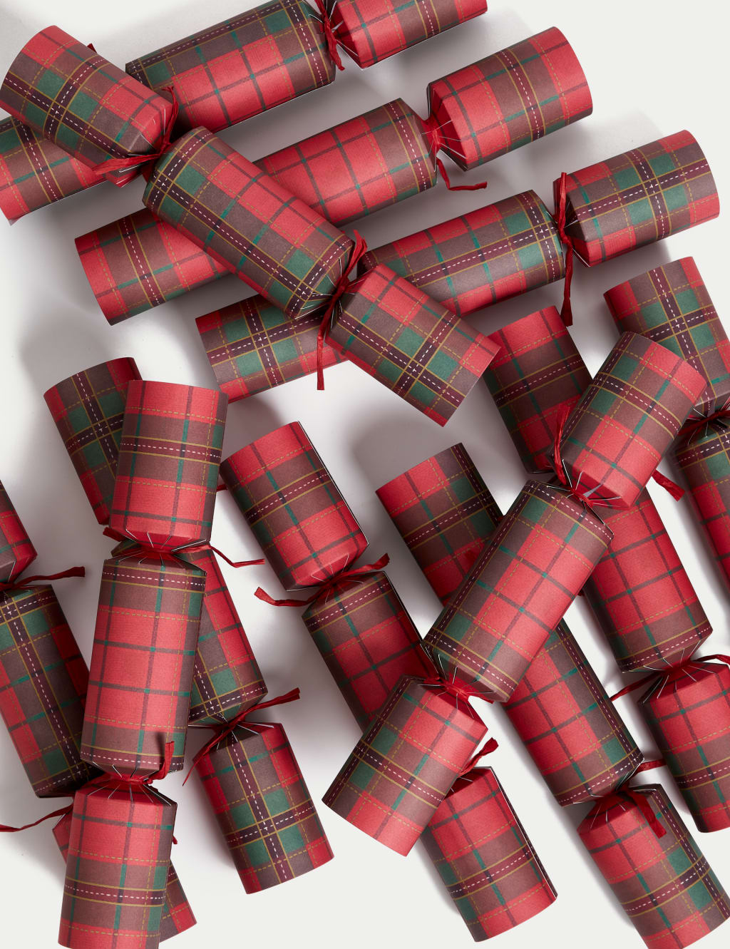 Christmas Table Decorations | M&S