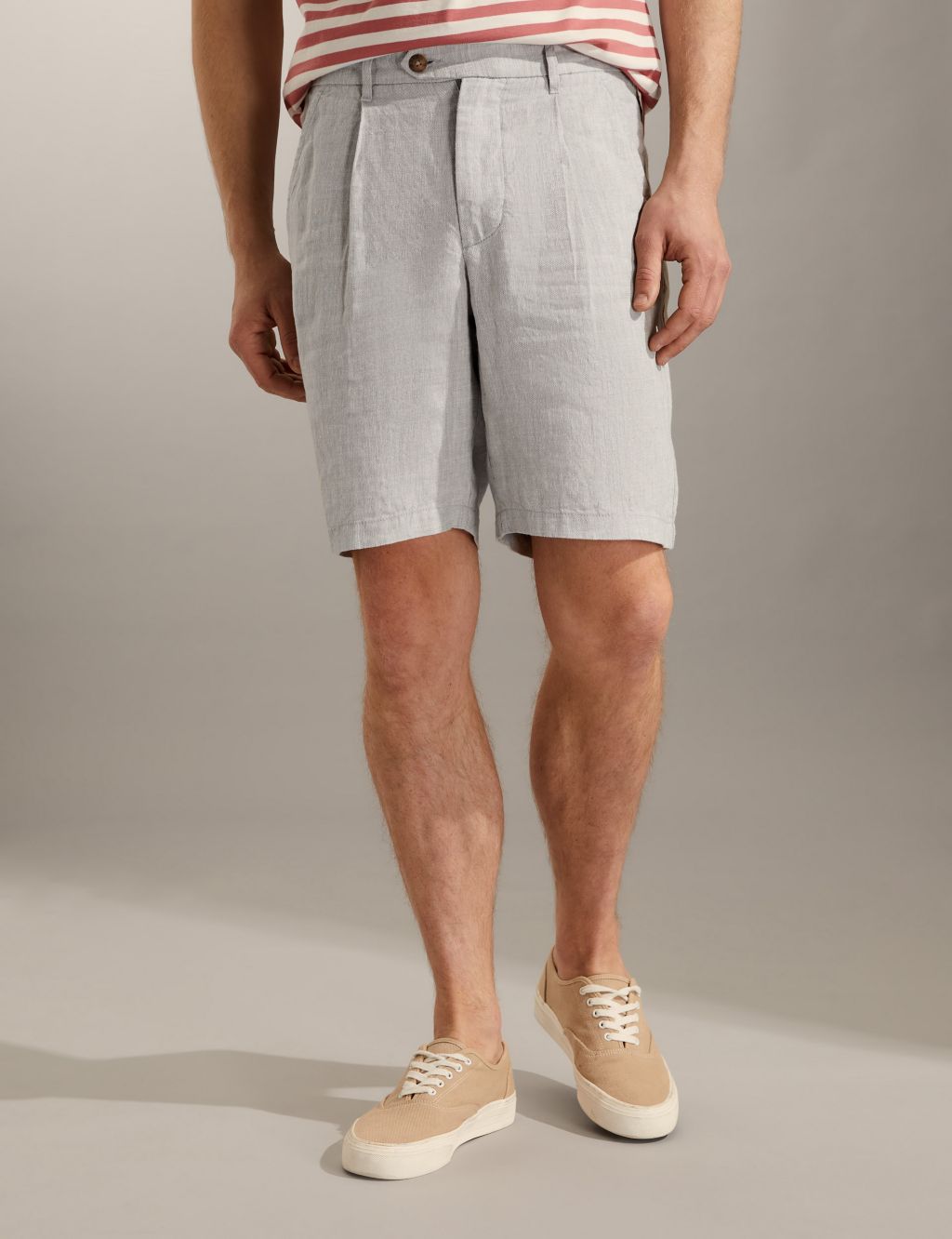 Pure Linen Single Pleat Chino Shorts image 2