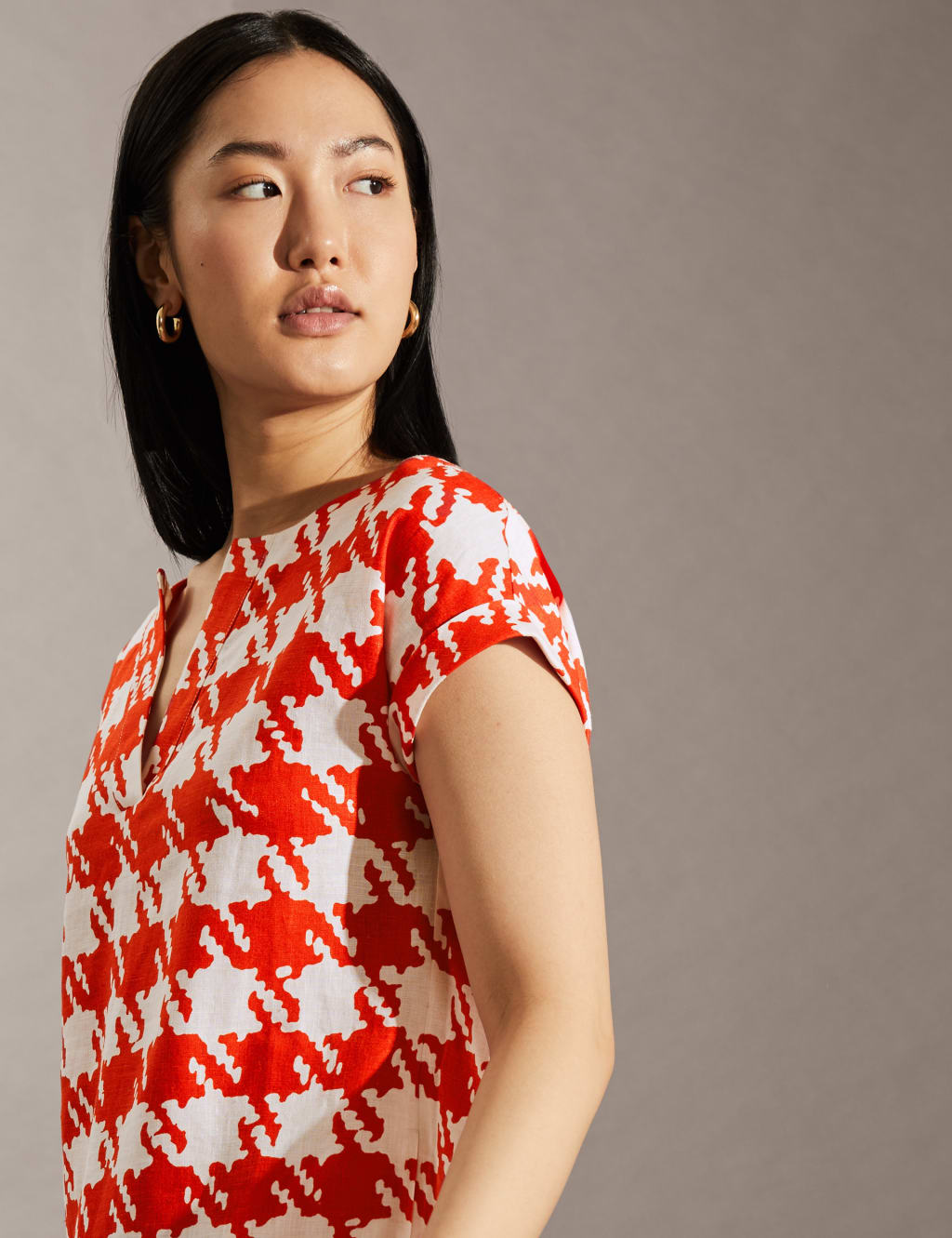 Pure Linen Dogtooth V-Neck Shift Dress image 3