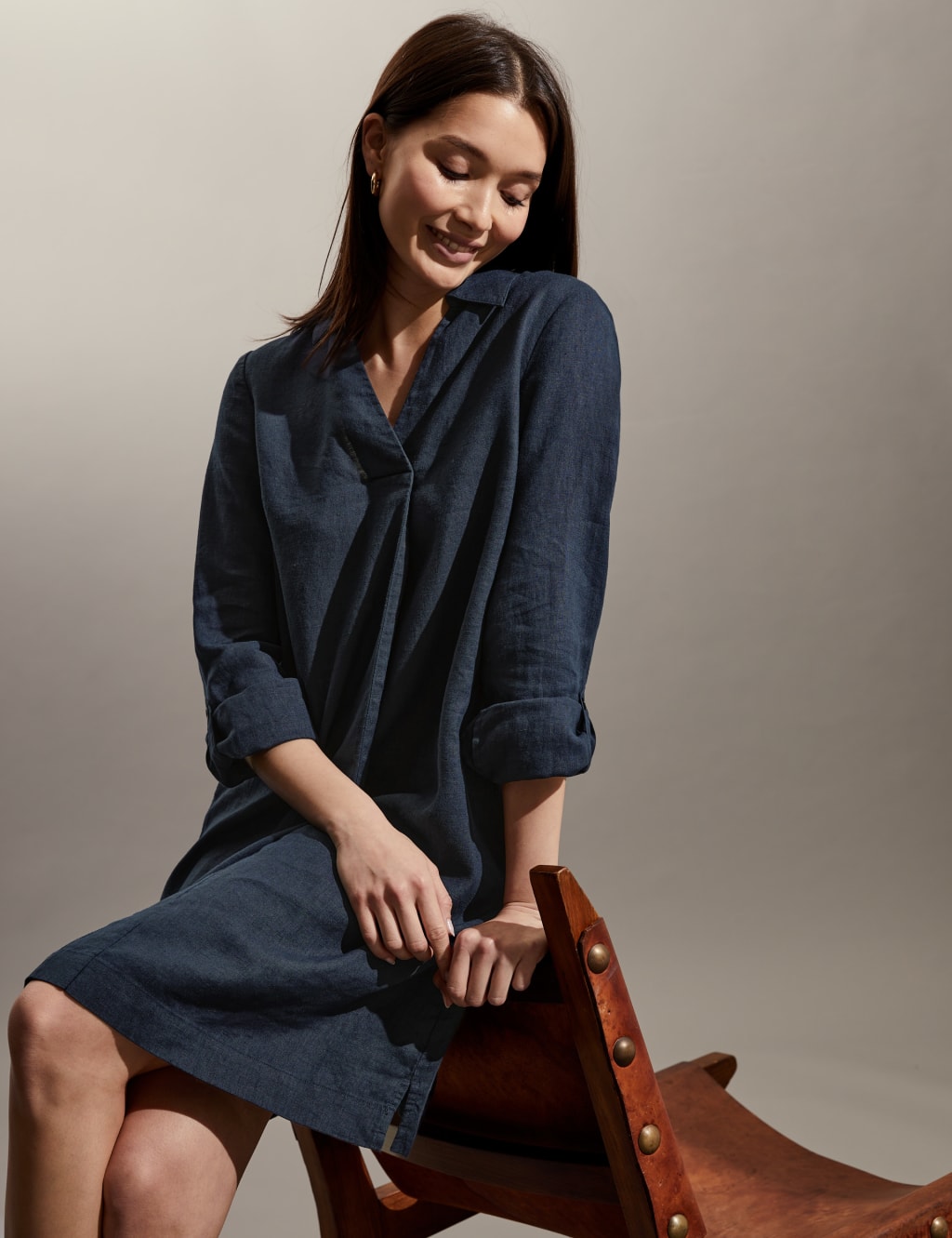 Pure Linen V-Neck Knee Length Shift Dress image 1