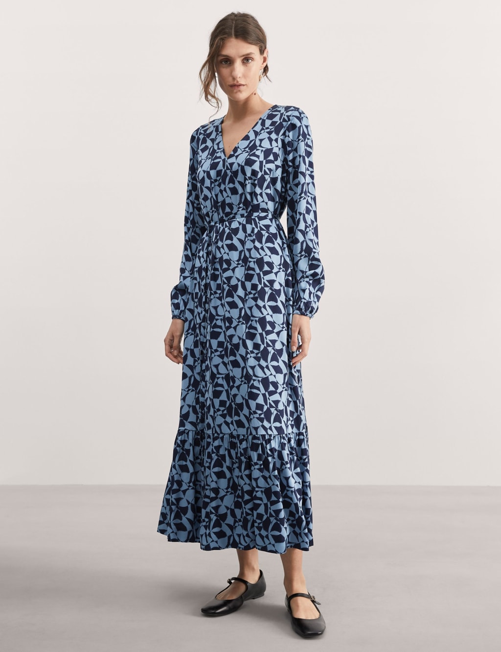 Love & Roses Black Spot 3/4 Sleeve Printed Pleated Belted Midi Dress