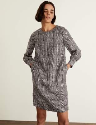 

JAEGER Womens Silk Crew Neck Mini Shift Dress - Black/White, Black/White