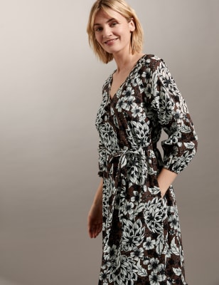 

JAEGER Womens Midi-Stufenkleid aus reiner Baumwolle mit V-Ausschnitt und Blumenmuster - Chocolate Mix, Chocolate Mix