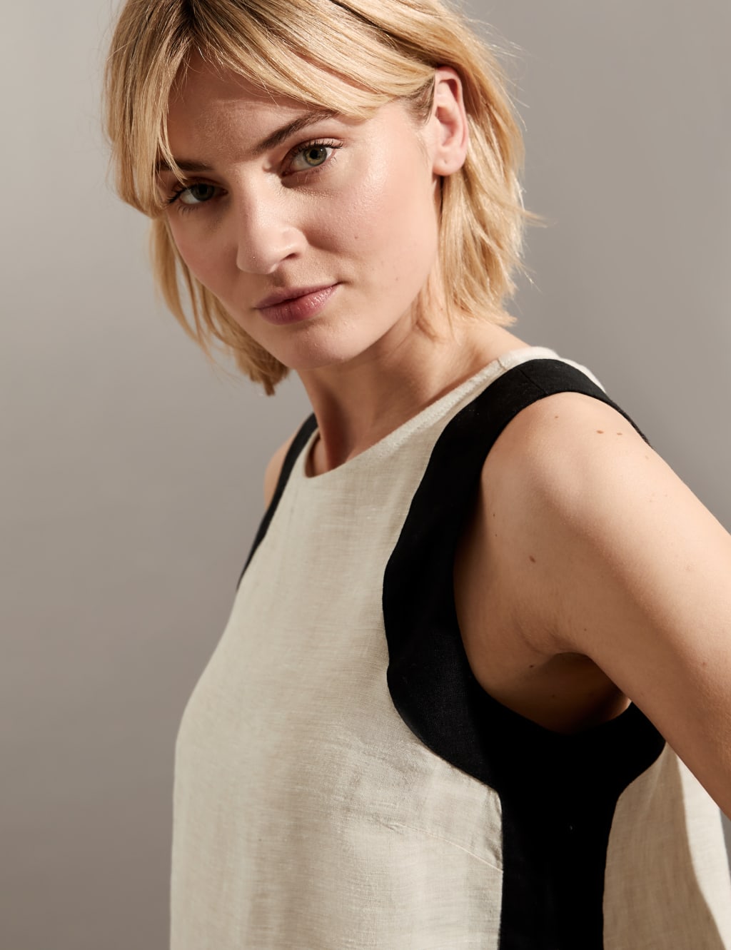 Pure Linen Crew Neck Side Stripe Vest Top image 3