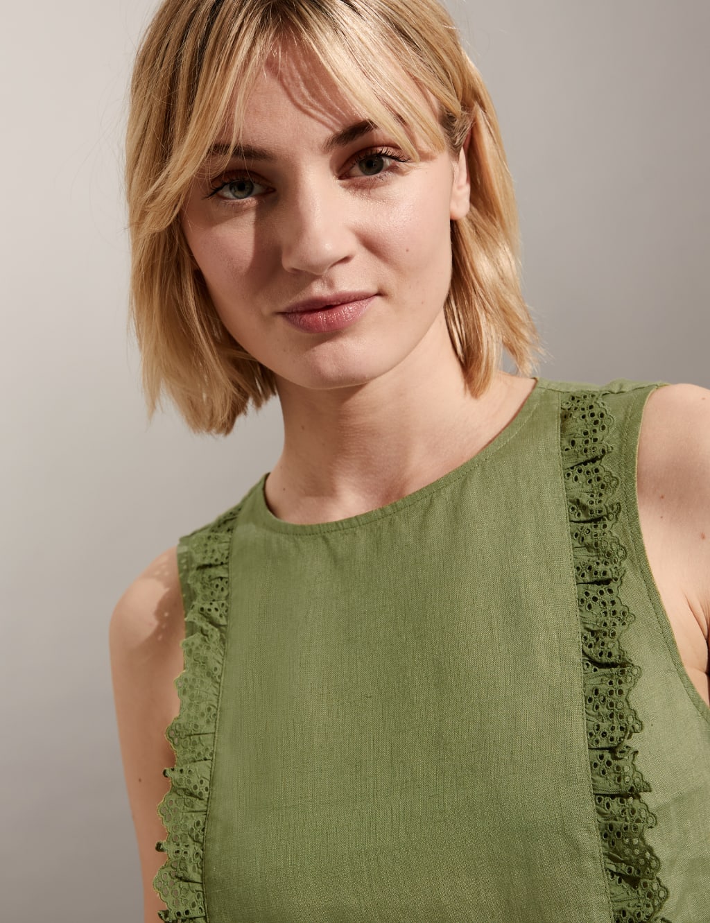 Pure Linen Broderie Vest image 4