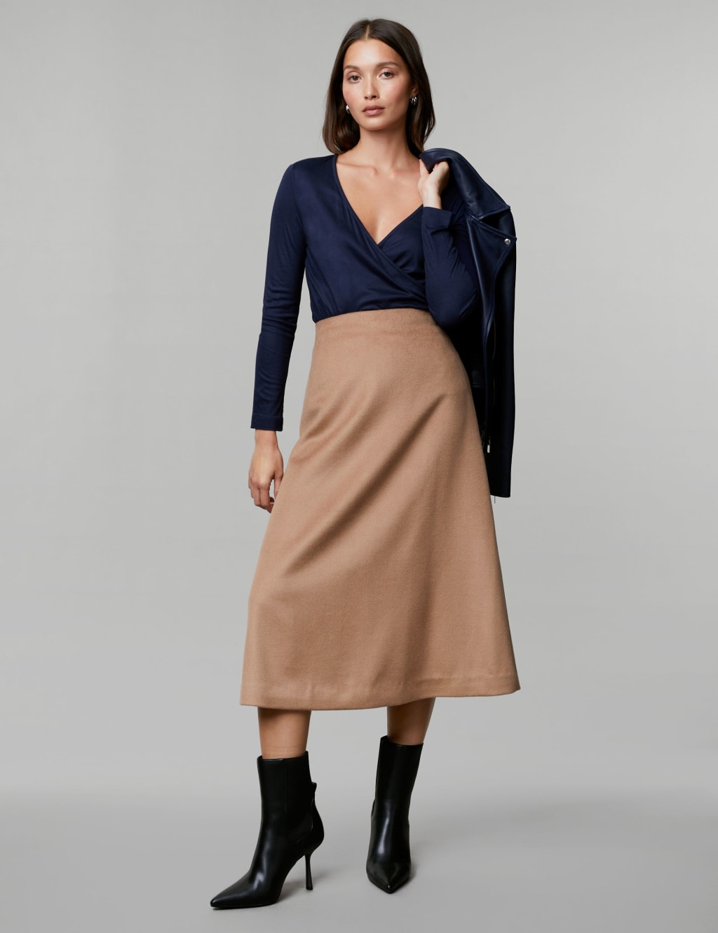 DEJ-WB4CM1093TE NAVY WRAP TOP main image 0